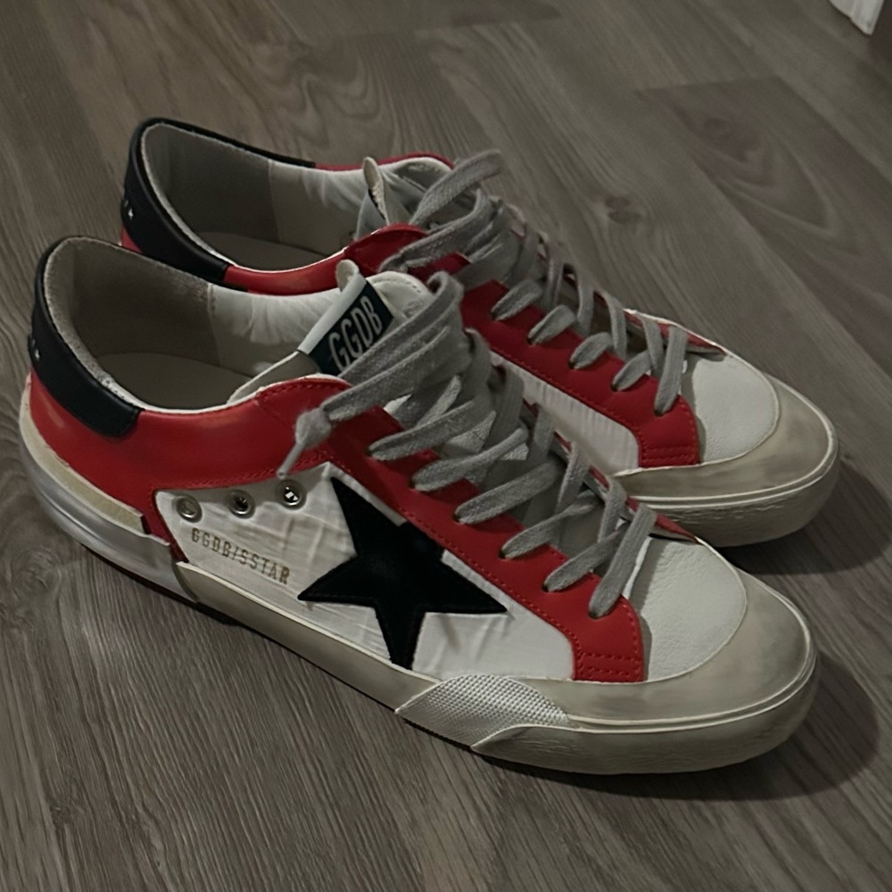 Golden Goose Super-Star Low Top Sneaker in White/Red/Black - Picture 2 of 2